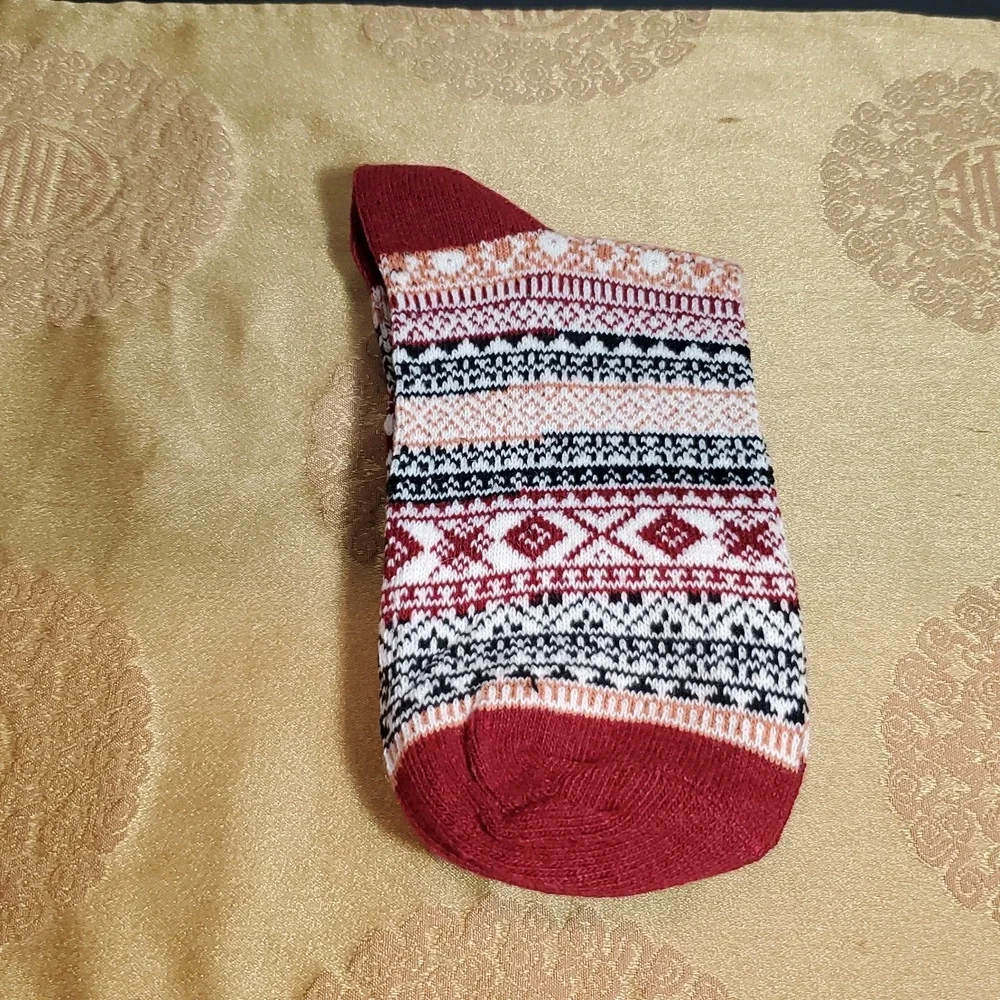 🦋NEW Patterned Blue and Red Socks